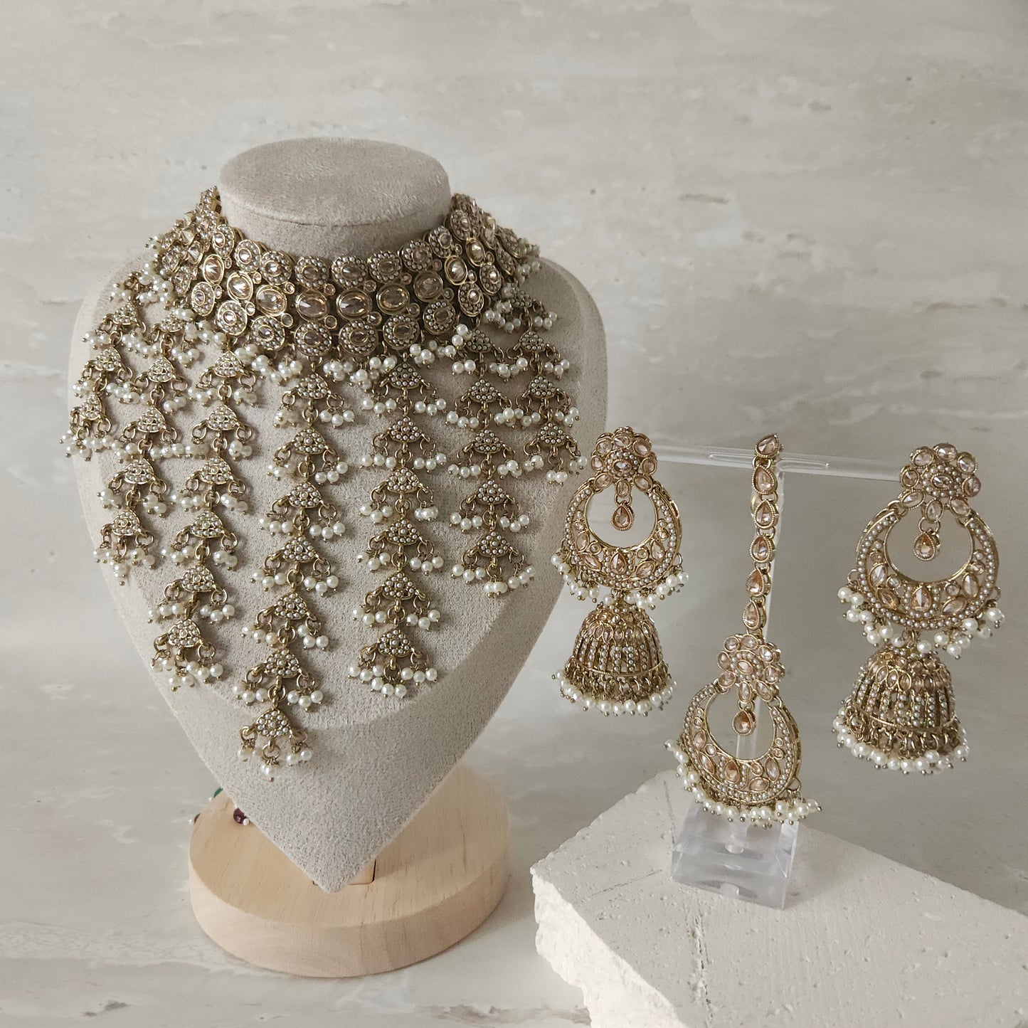 Zaha Necklace set