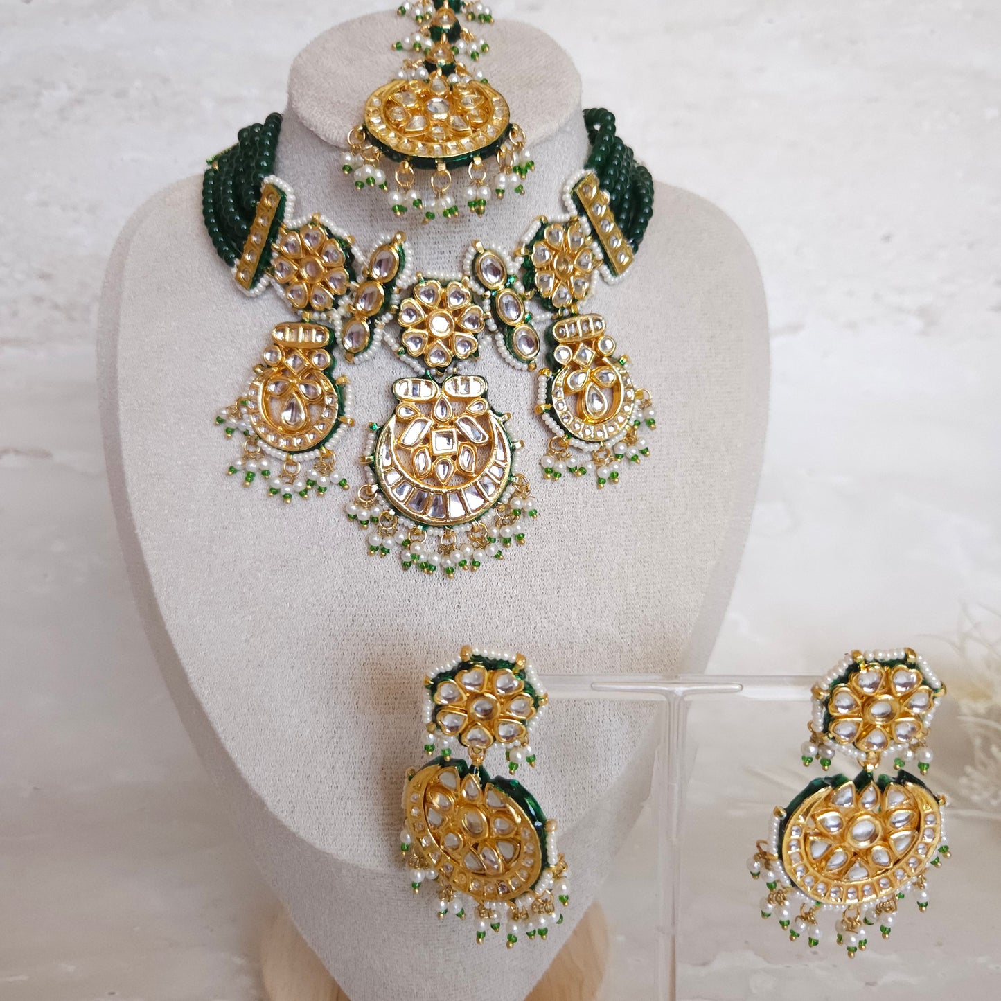 Ahana necklace set