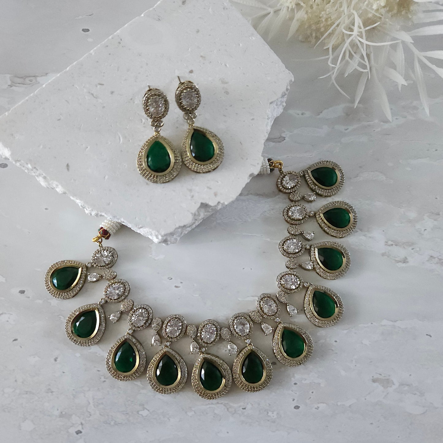 Mahi necklace set - Emerald
