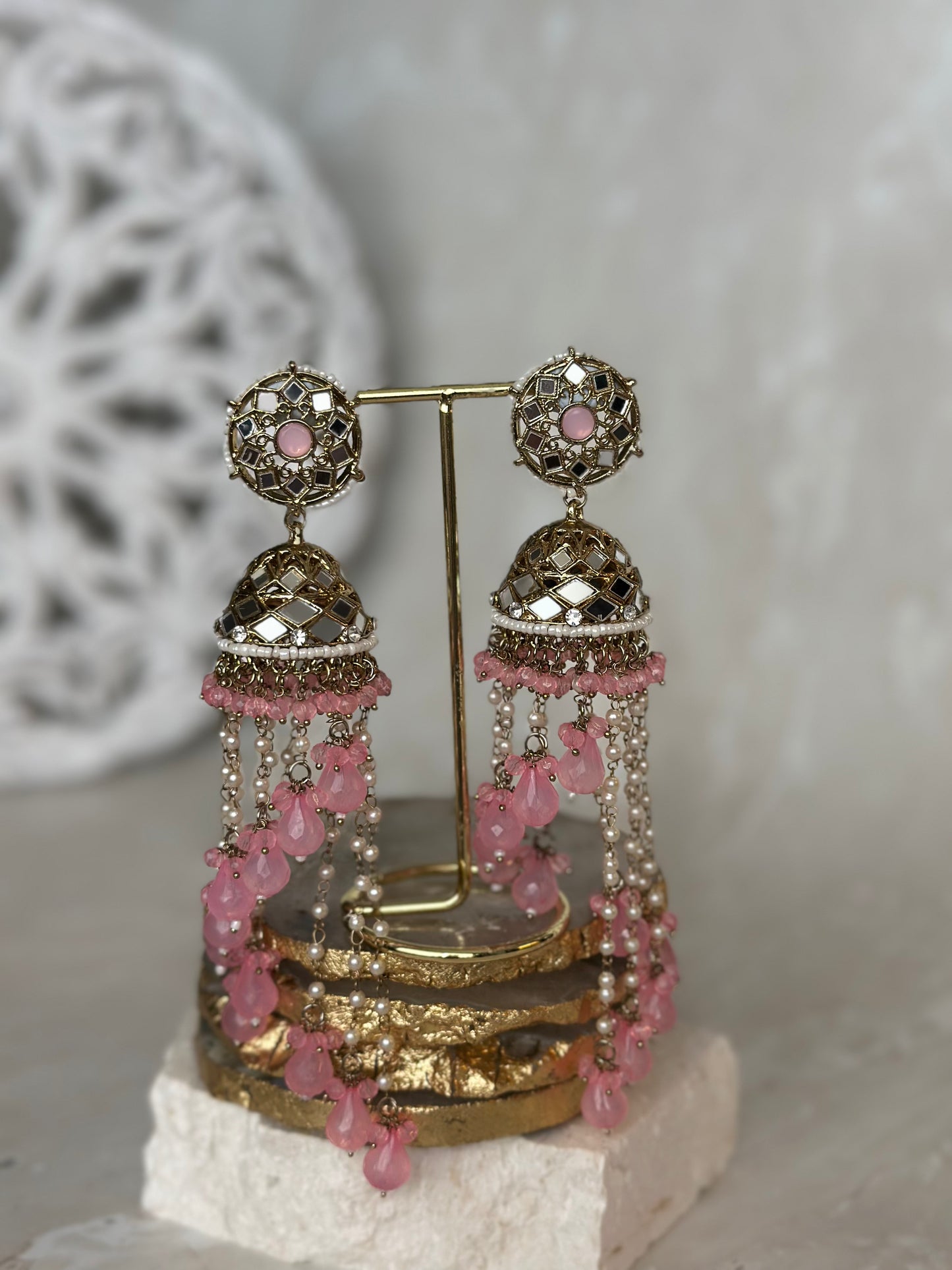 Farah jhumke
