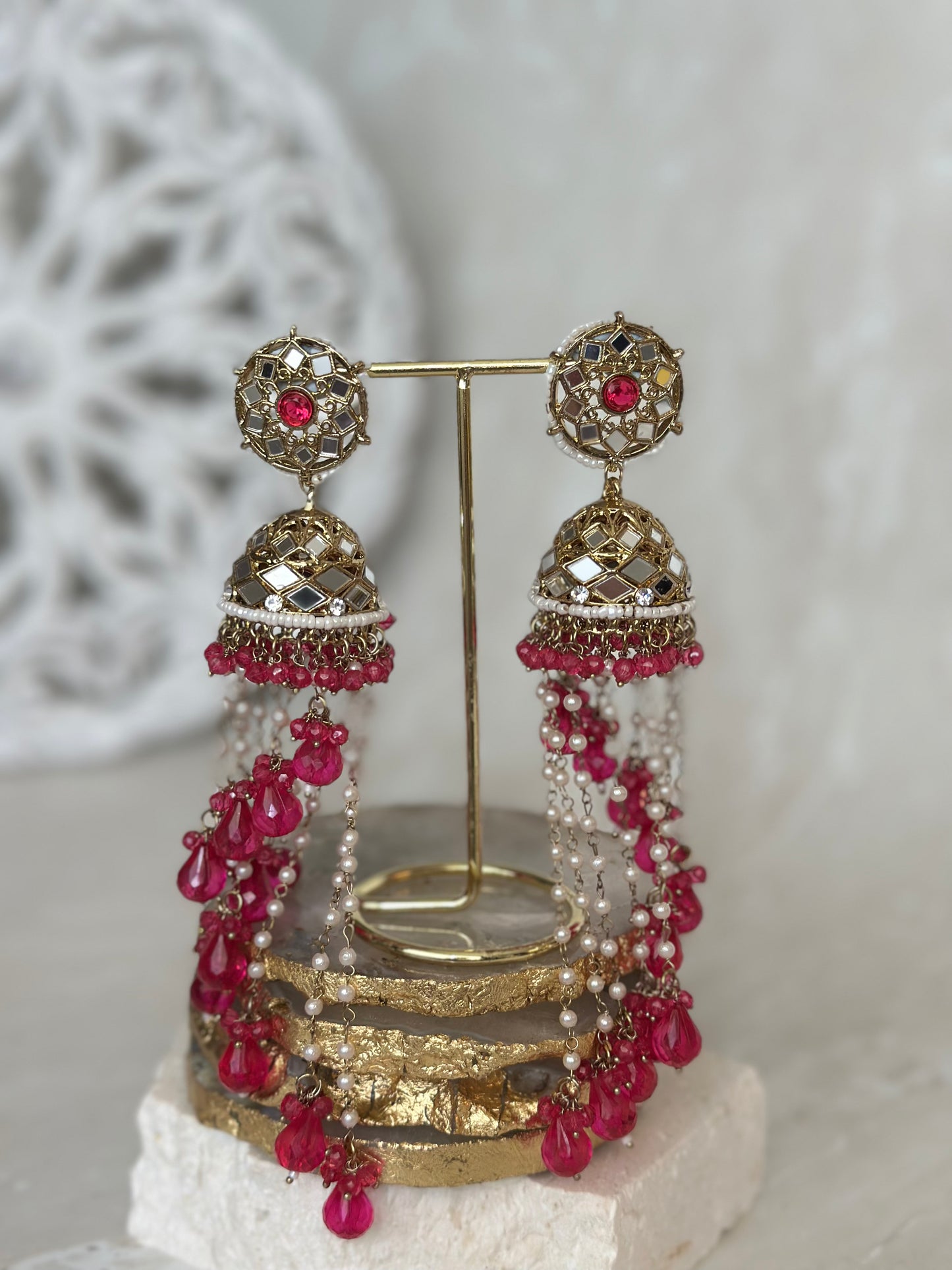 Farah jhumke