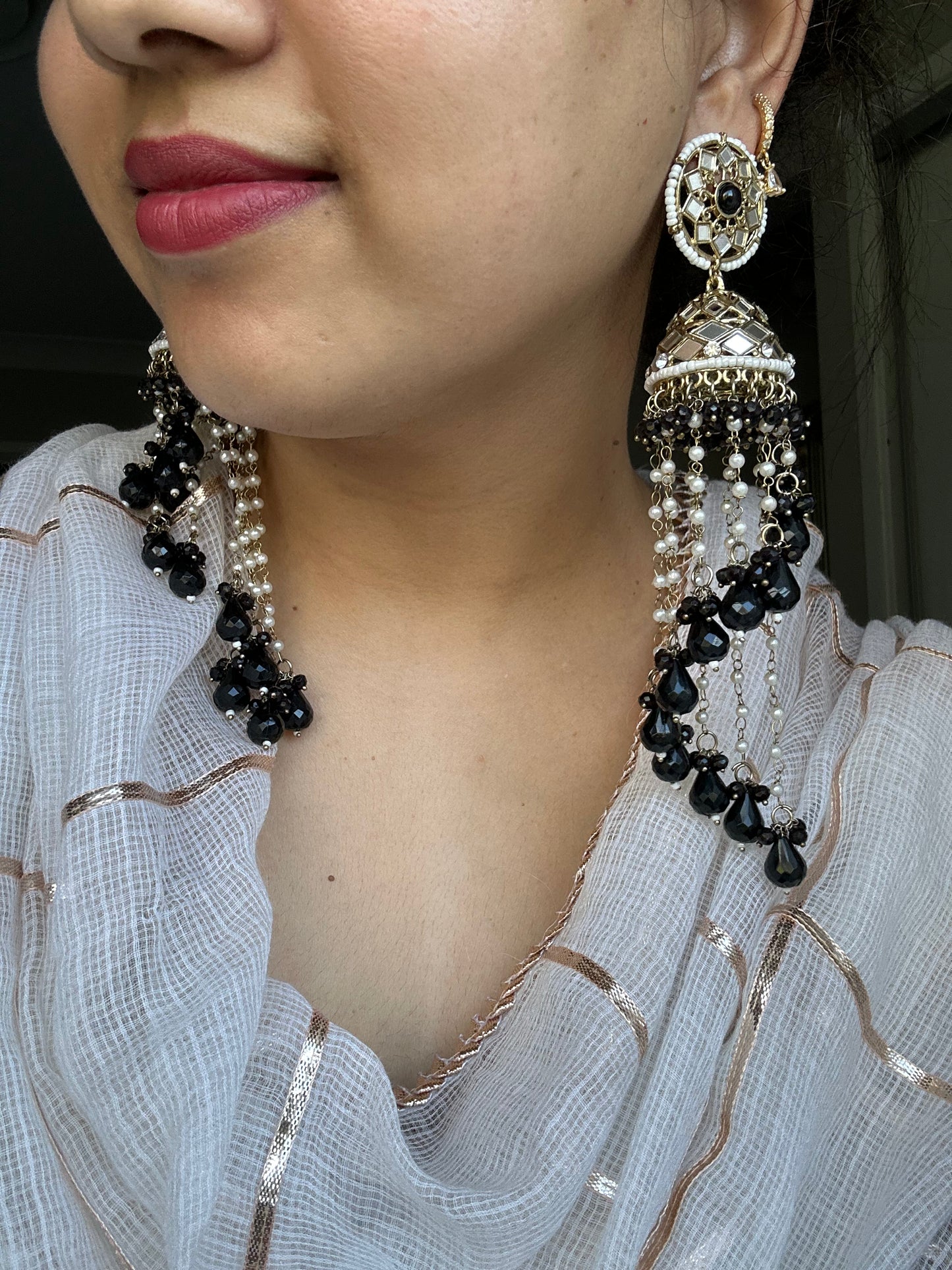 Farah jhumke