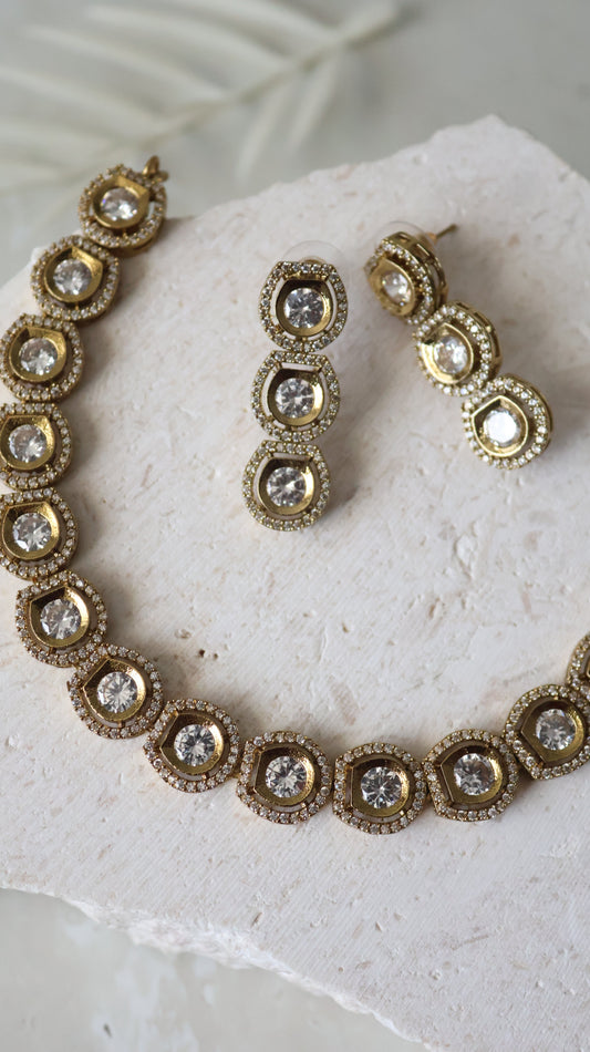 Simmy necklace set