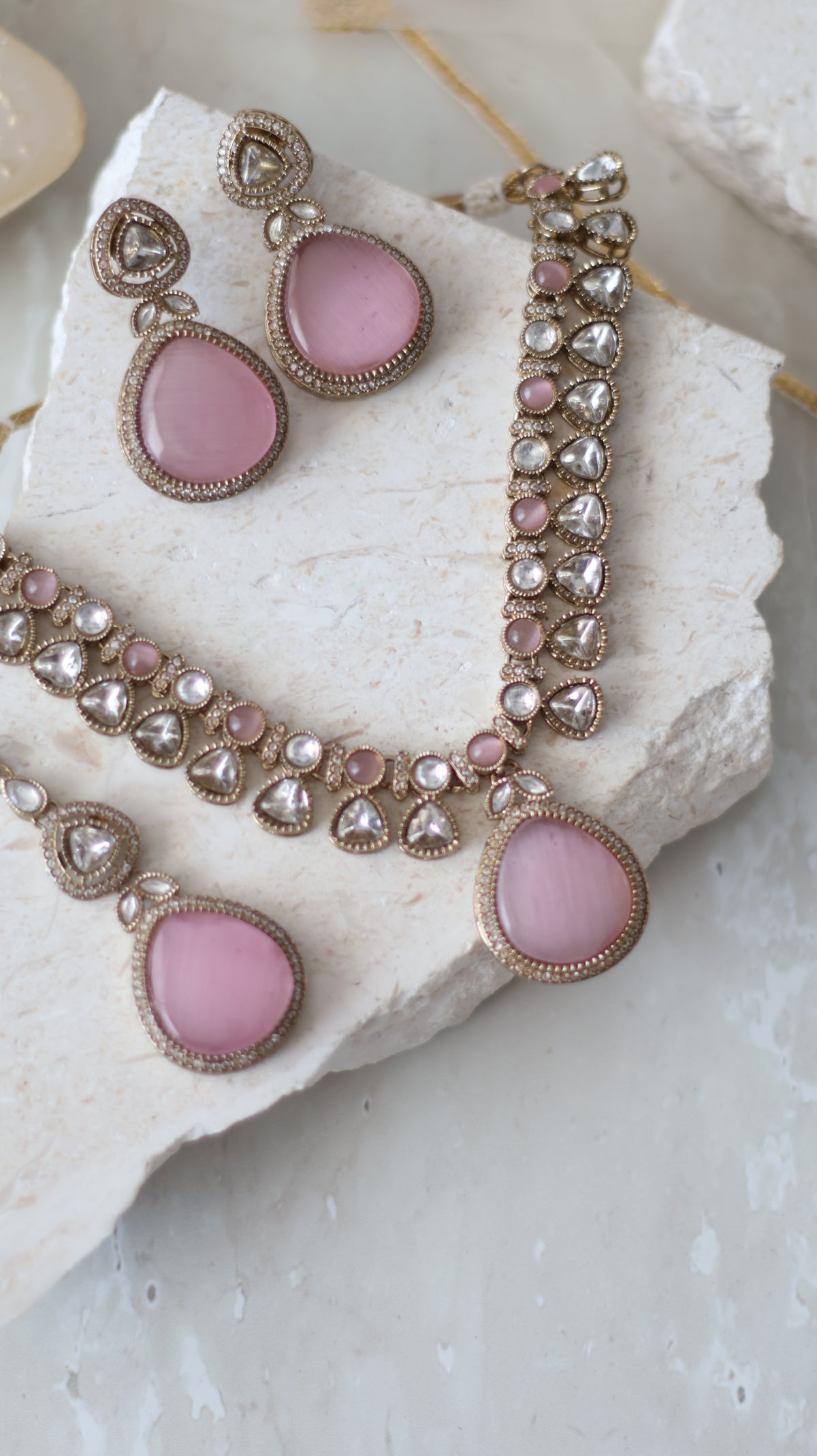 Reema Necklace set - Pink