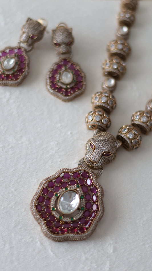 Manraj necklace set
