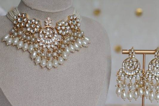 Aneet necklace set