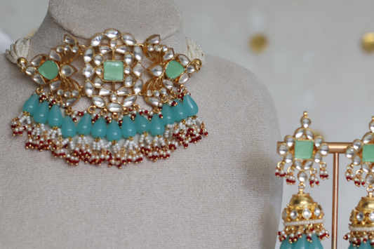 Simi necklace set