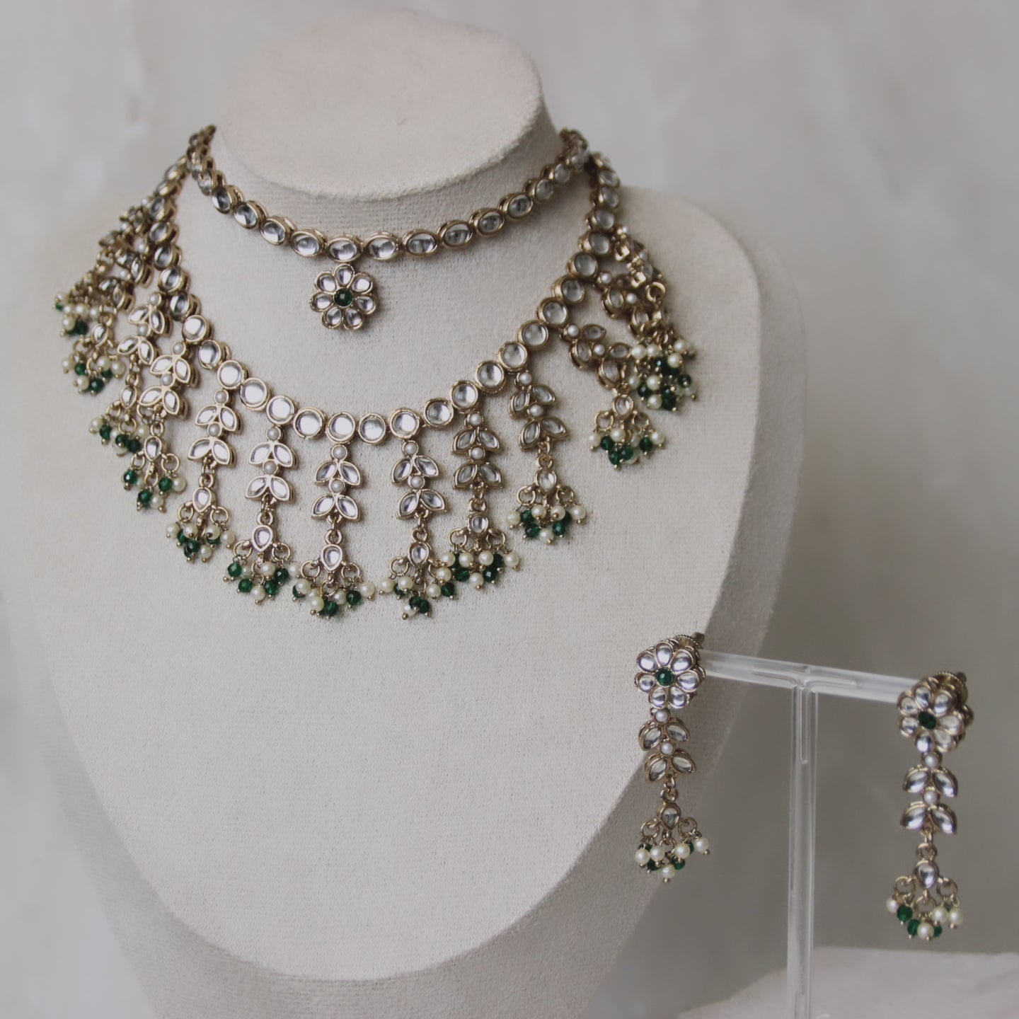 Ameesha necklace set - green