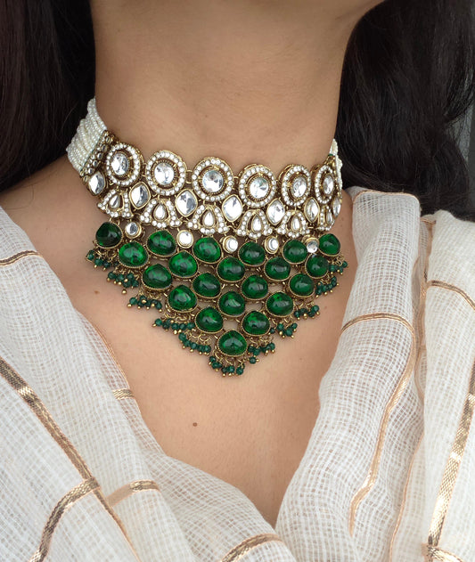 Aamna necklace set - Green