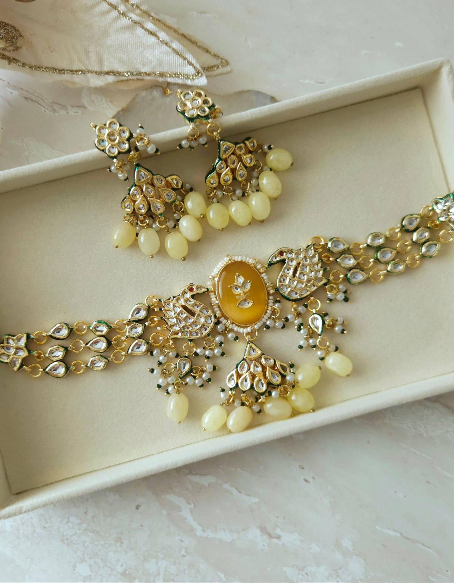 Avni necklace set - Yellow