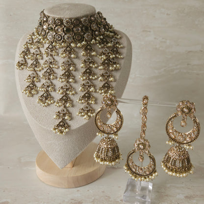 Zaha Necklace set