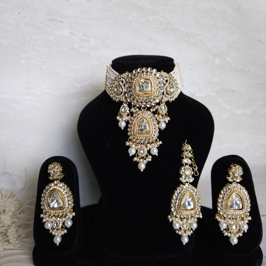 Jiya necklace set - pearl
