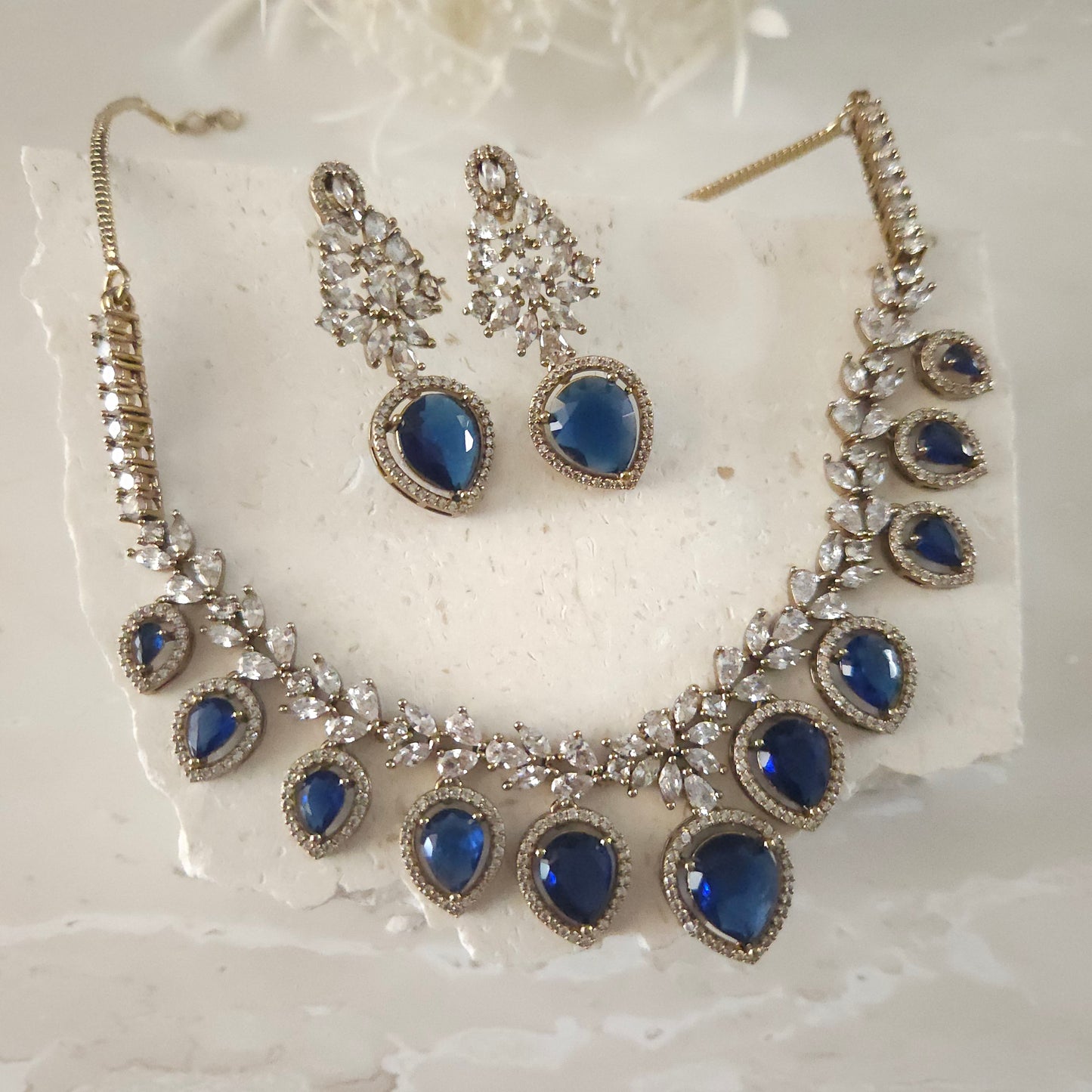 Raavi necklace set - Navy