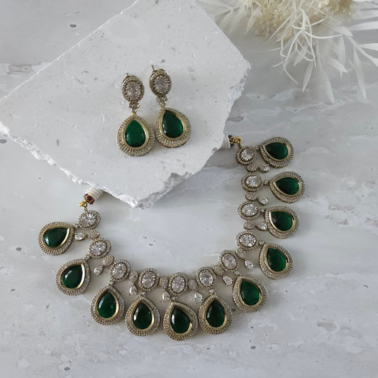 Mahi necklace set - Emerald