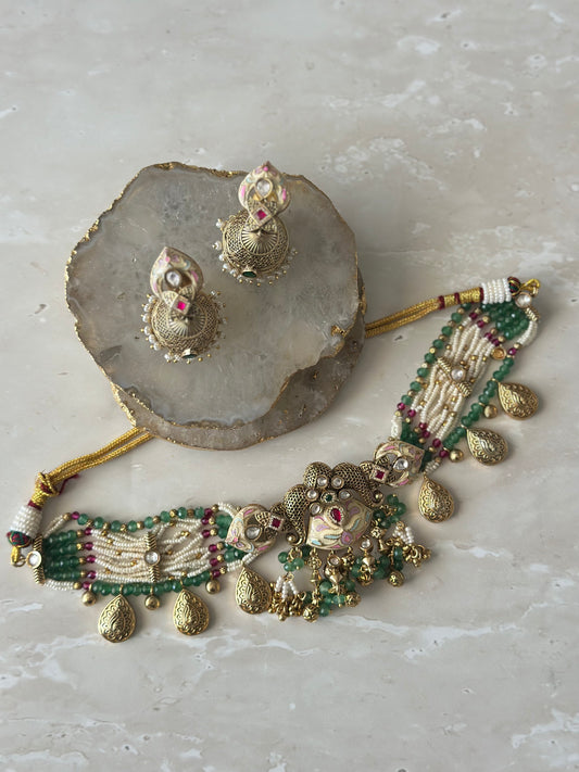Adaa necklace set