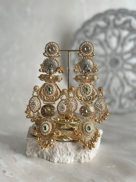 Aamnaa earrings - Purple