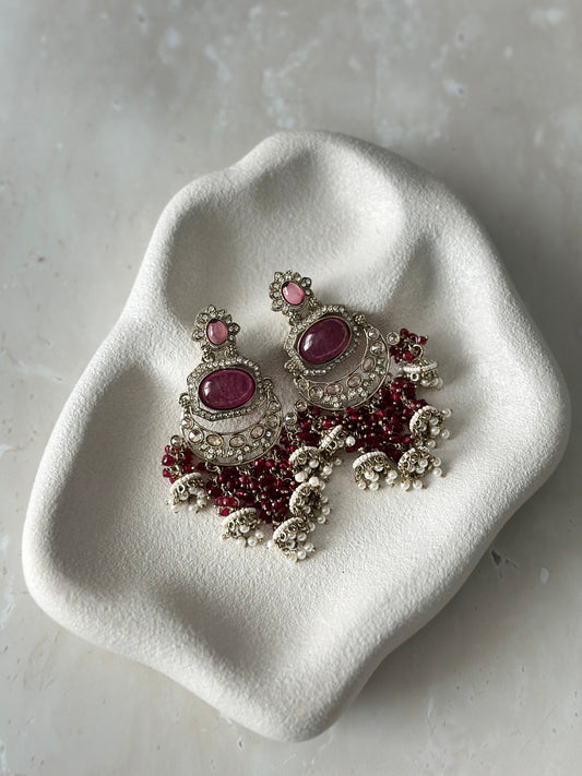 Jaanvi earrings - Maroon