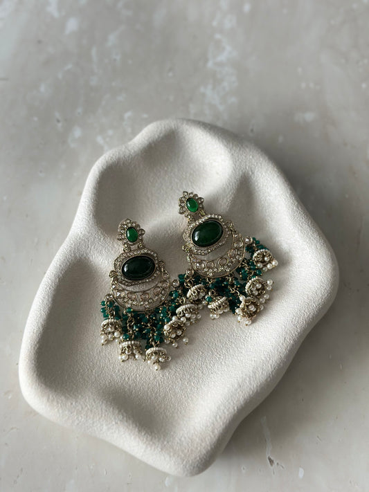 Jaanvi earrings - Green