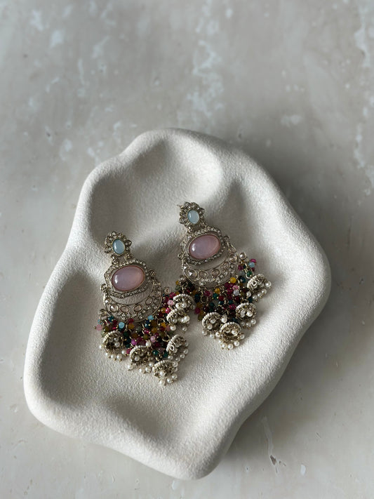 Jaanvi earrings - Pink