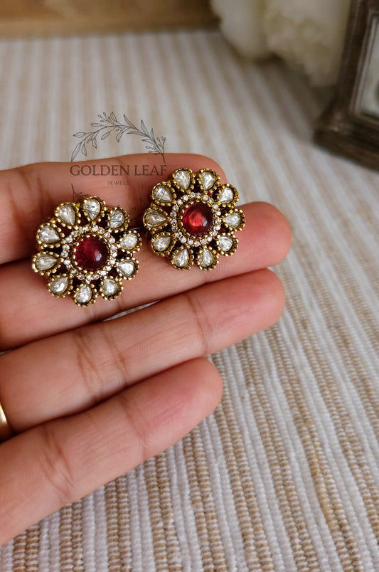 Soni Stud Earrings