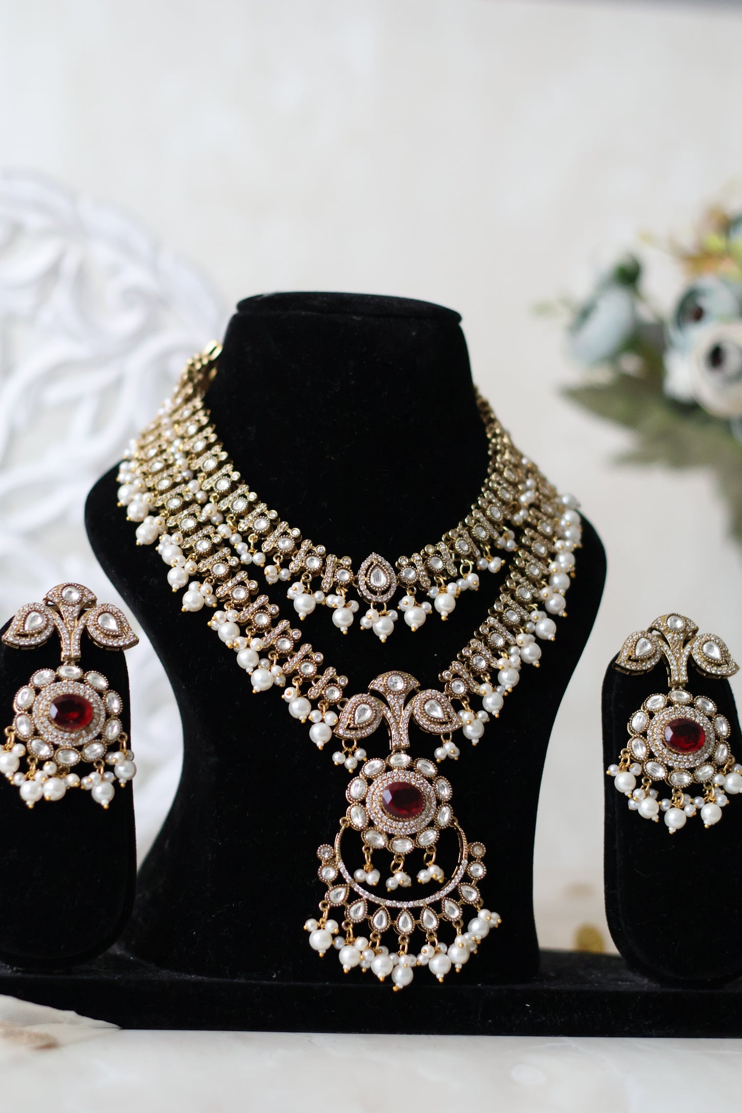 Rehmat necklace set - Ruby