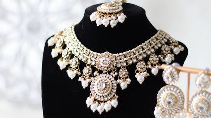 Suhana necklace set - White