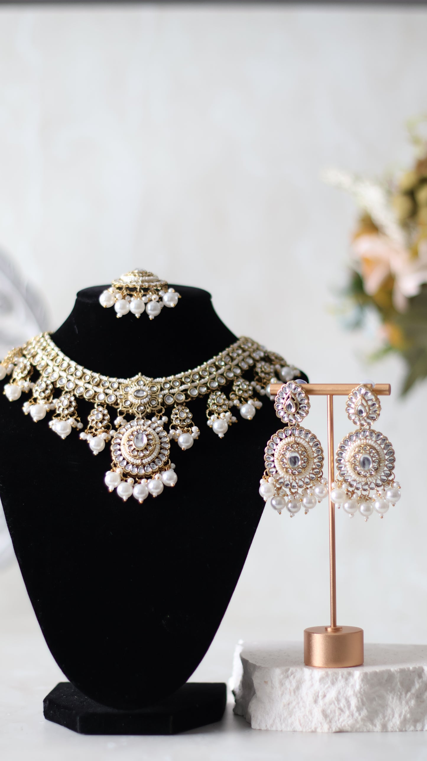 Suhana necklace set - White
