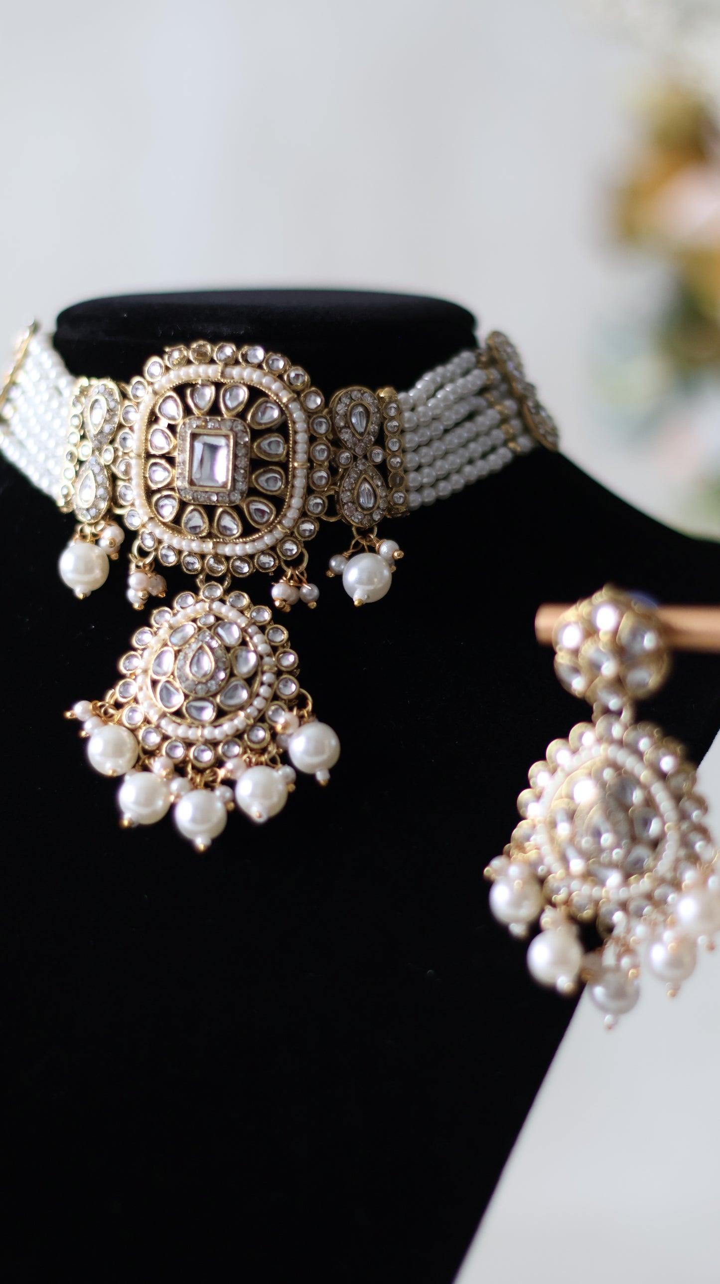 Aaliya necklace set - White