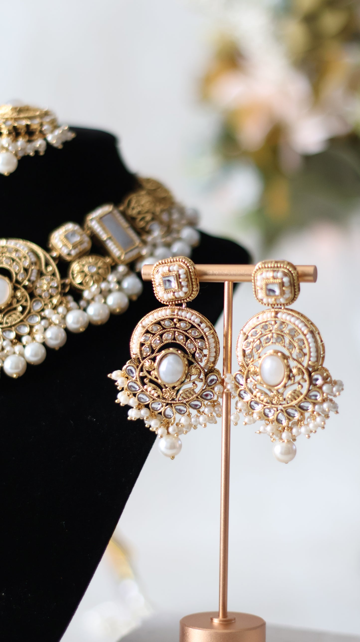 Swati necklace set - White