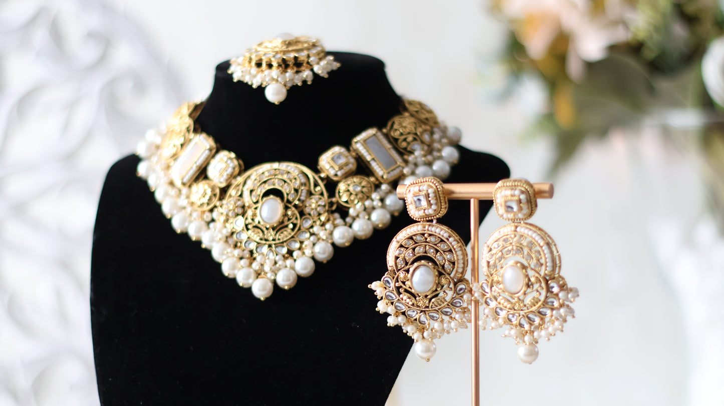 Swati necklace set - White