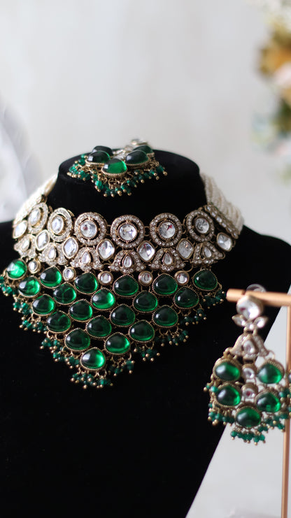 Aamna necklace set - Green