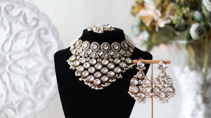 Aamna necklace set - White