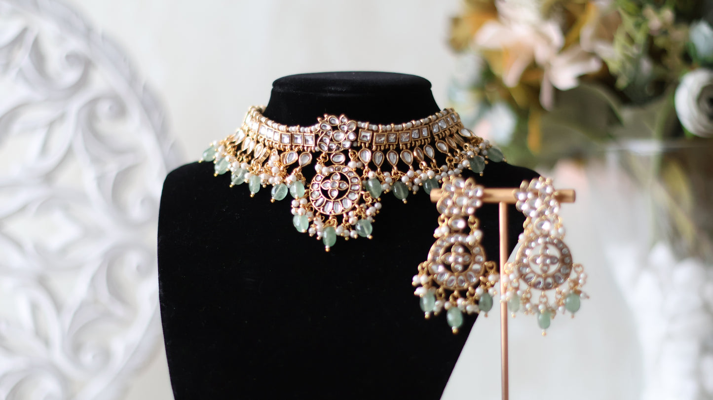 Mahnoor Necklace Set