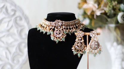 Mahnoor Necklace Set