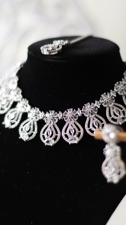 Azla necklace set
