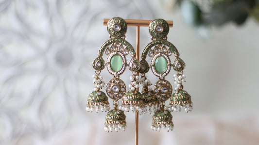 Amaira earrings - Sage