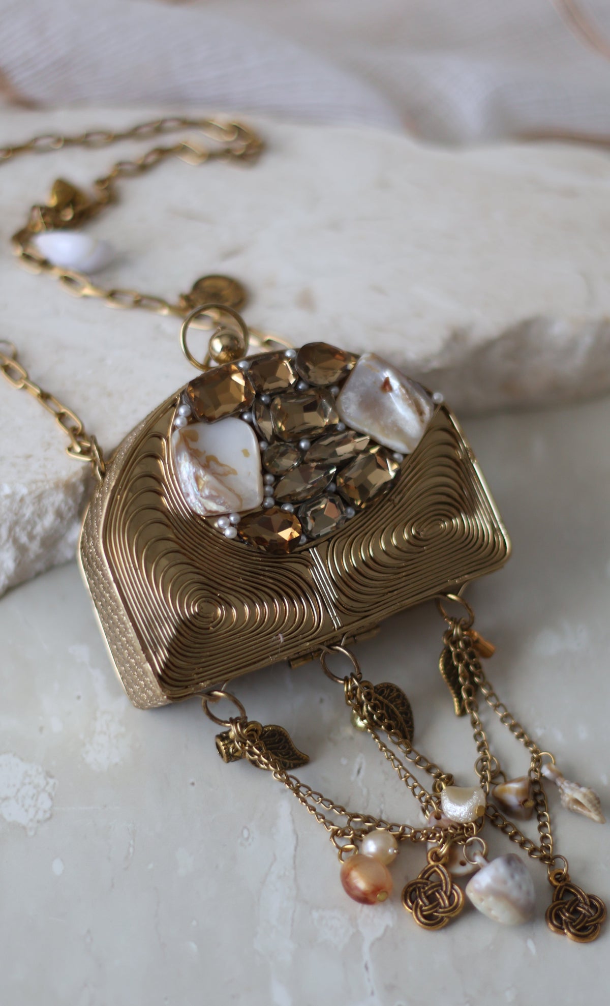 Mahi clutch - Gold