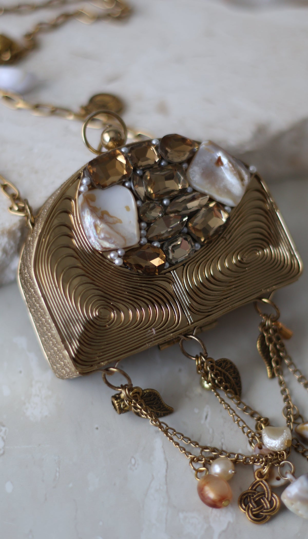 Mahi clutch - Gold