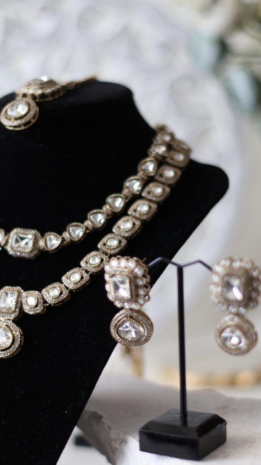 Veena Necklace set
