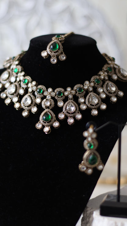 Naina Necklace set - Green