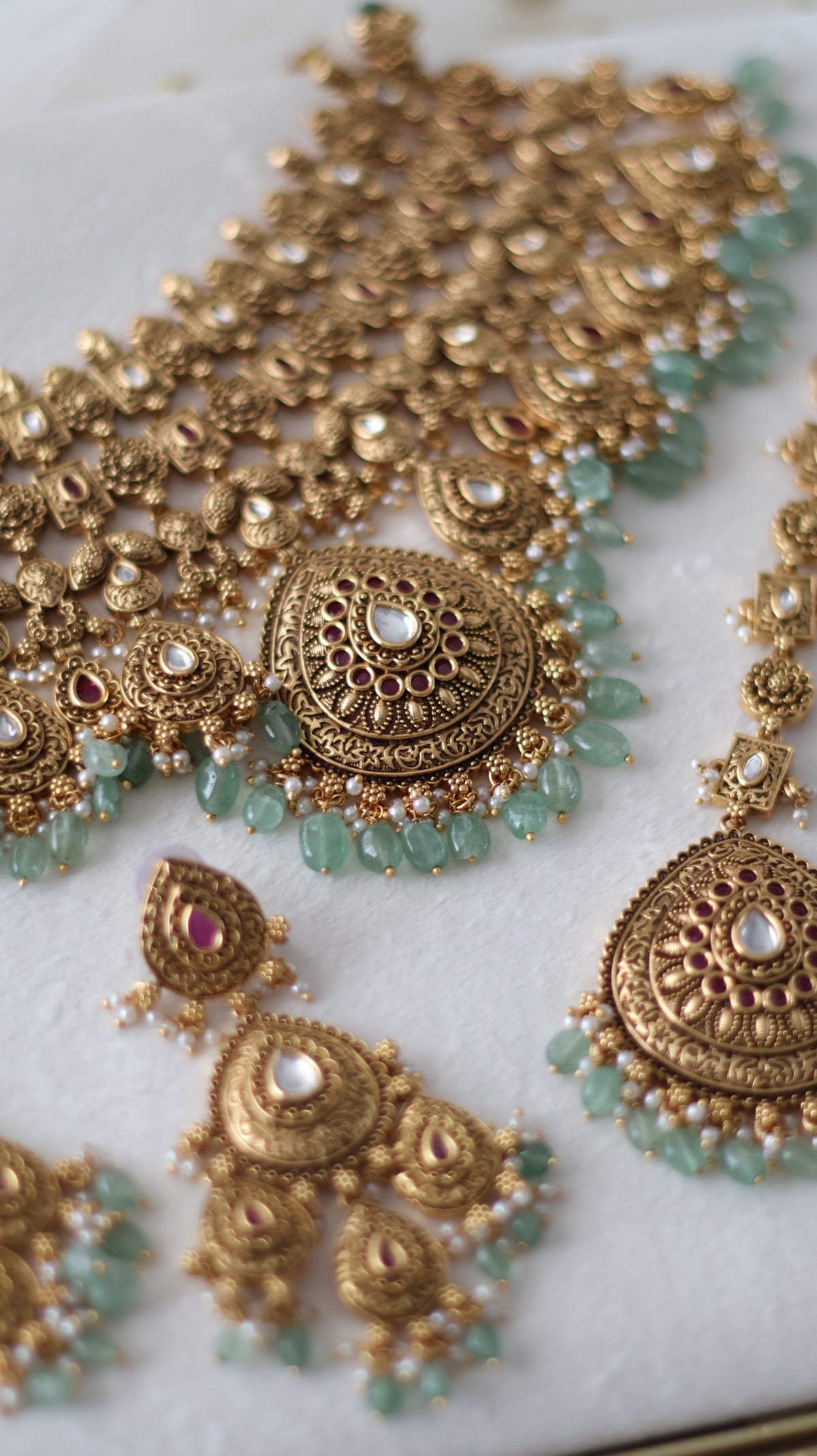 Roohika necklace set