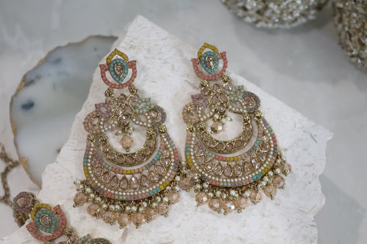 Shelly earrings tikka set - Pastel