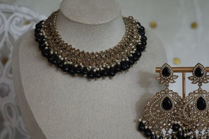 Sanjana necklace set - Black