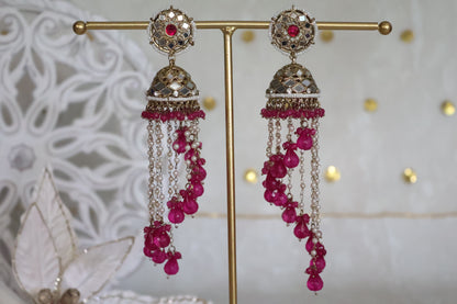 Farah jhumke