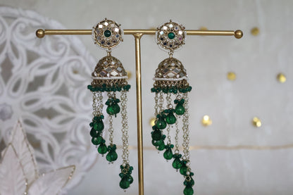Farah jhumke