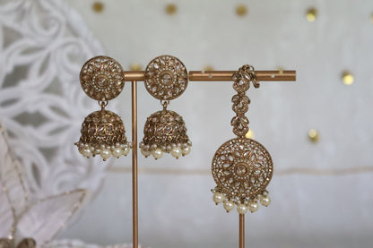 Sehaj earrings tikka set -Pearl
