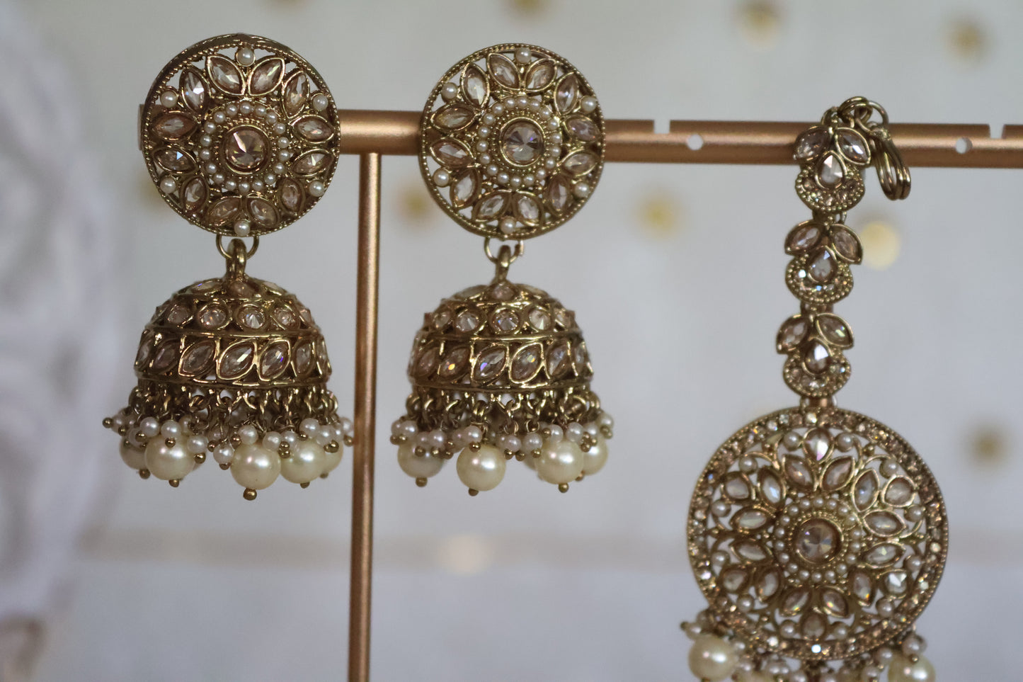 Sehaj earrings tikka set -Pearl