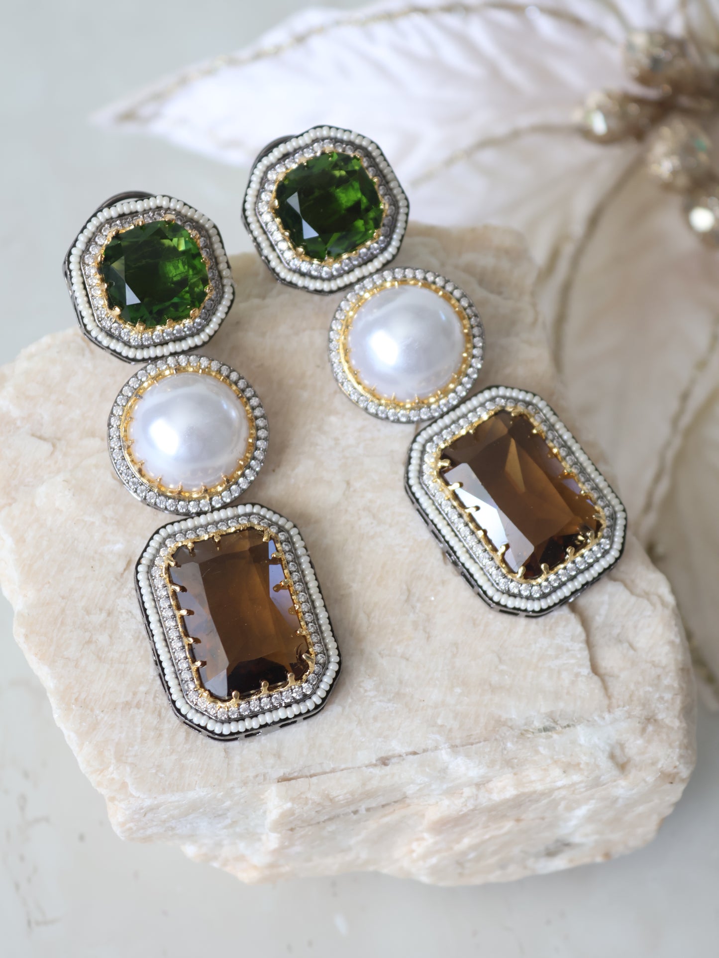 Celine earrings - Green/Brown