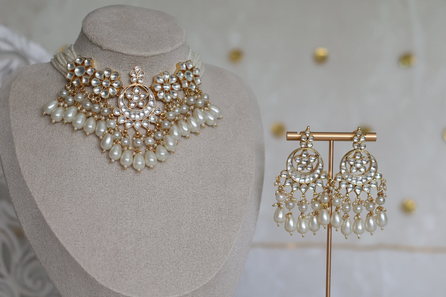 Aneet necklace set