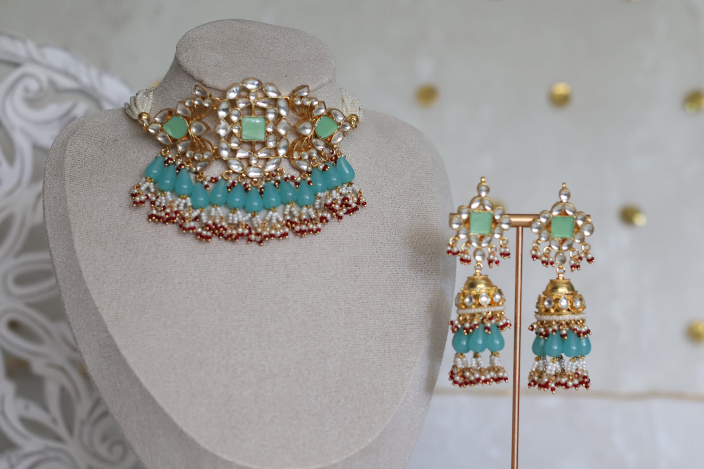 Simi necklace set